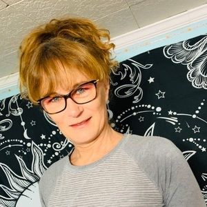 Meet your Posher, Annette